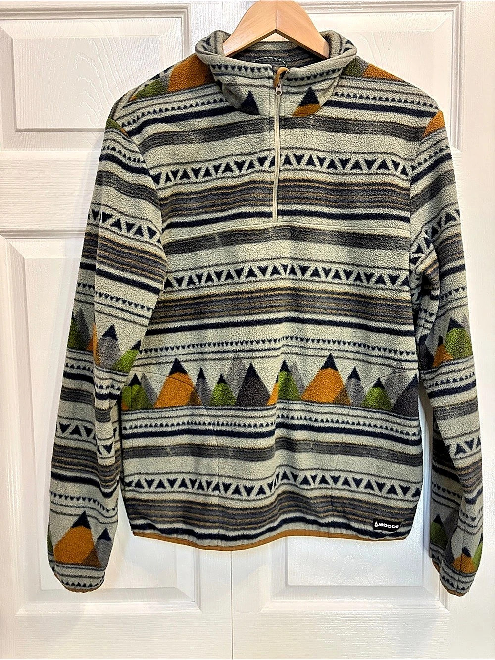 Woods Geometric Mountain Print Quarter-Zip Fleece Medium